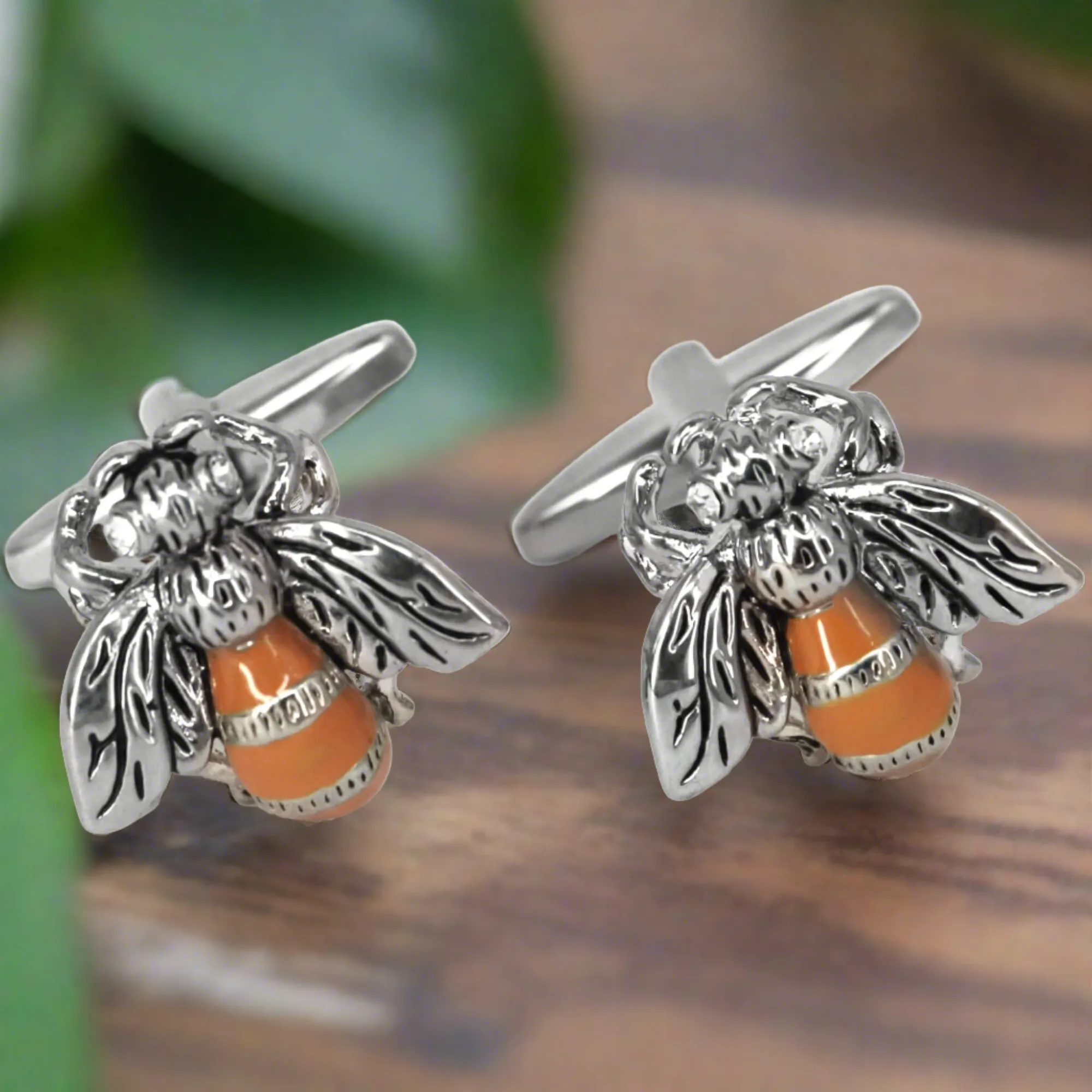 Bee Cufflinks in Yellow (Online Exclusive)