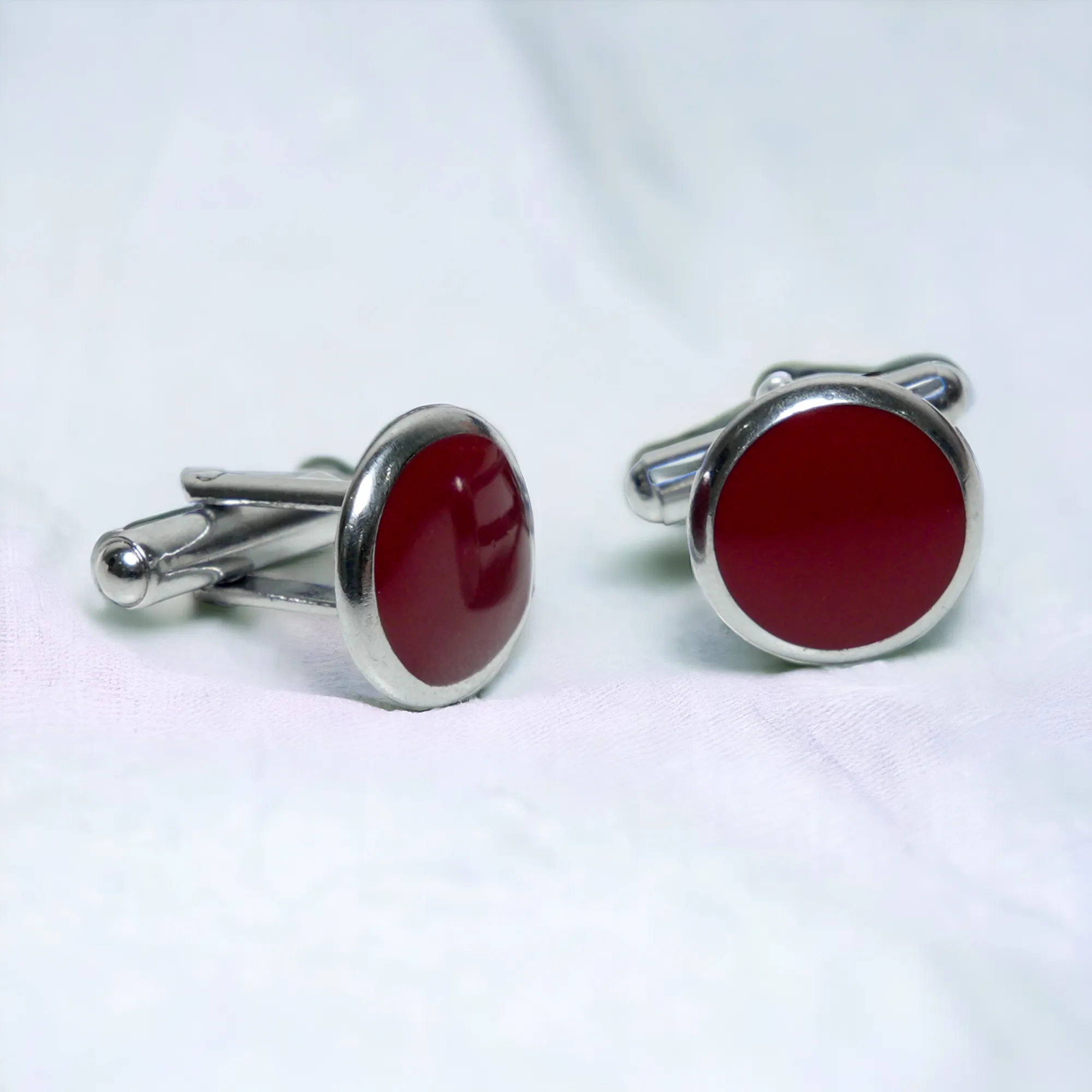 Chokore Round Silver Cufflinks (Burgundy)