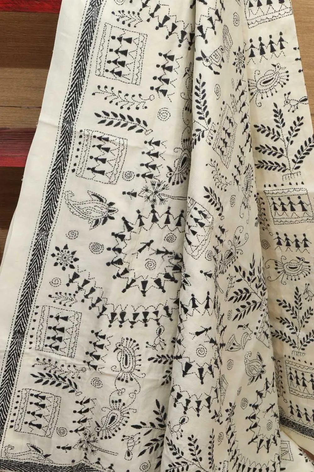 Elegant Off White Hand Embroidered Kantha Bangalore Silk Dupatta