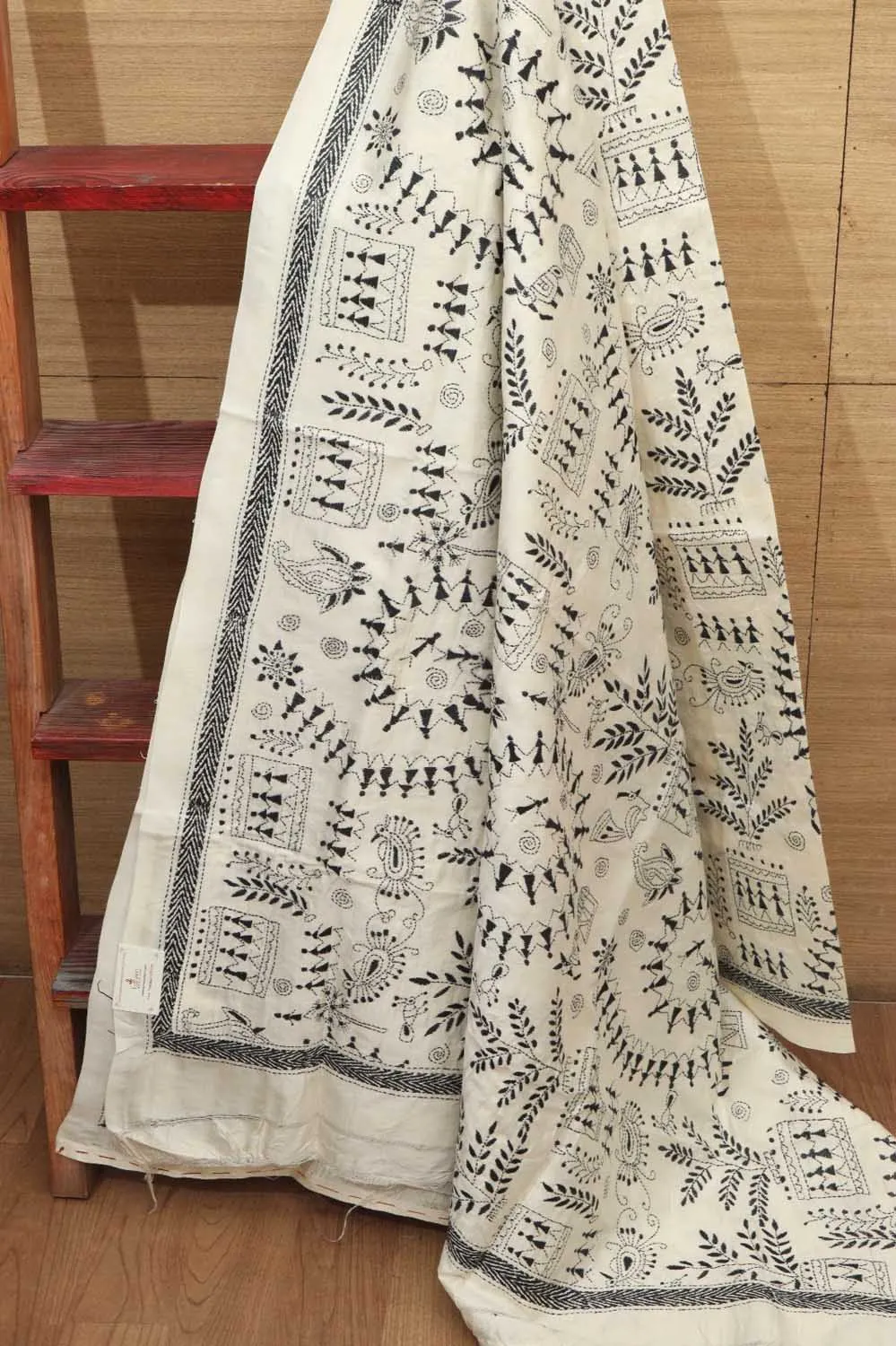 Elegant Off White Hand Embroidered Kantha Bangalore Silk Dupatta