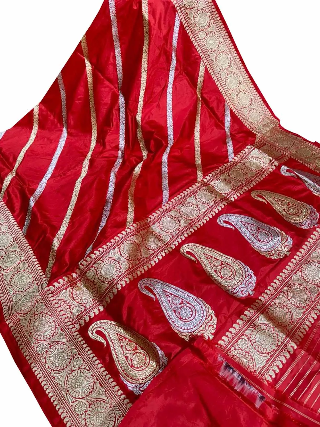 Exquisite Red Banarasi Silk Saree with Diagonal Design