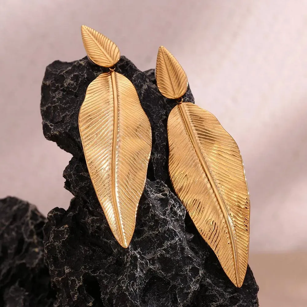 Gold Leaf Drop Earrings – Elegant and Trendy Fashion Accessories