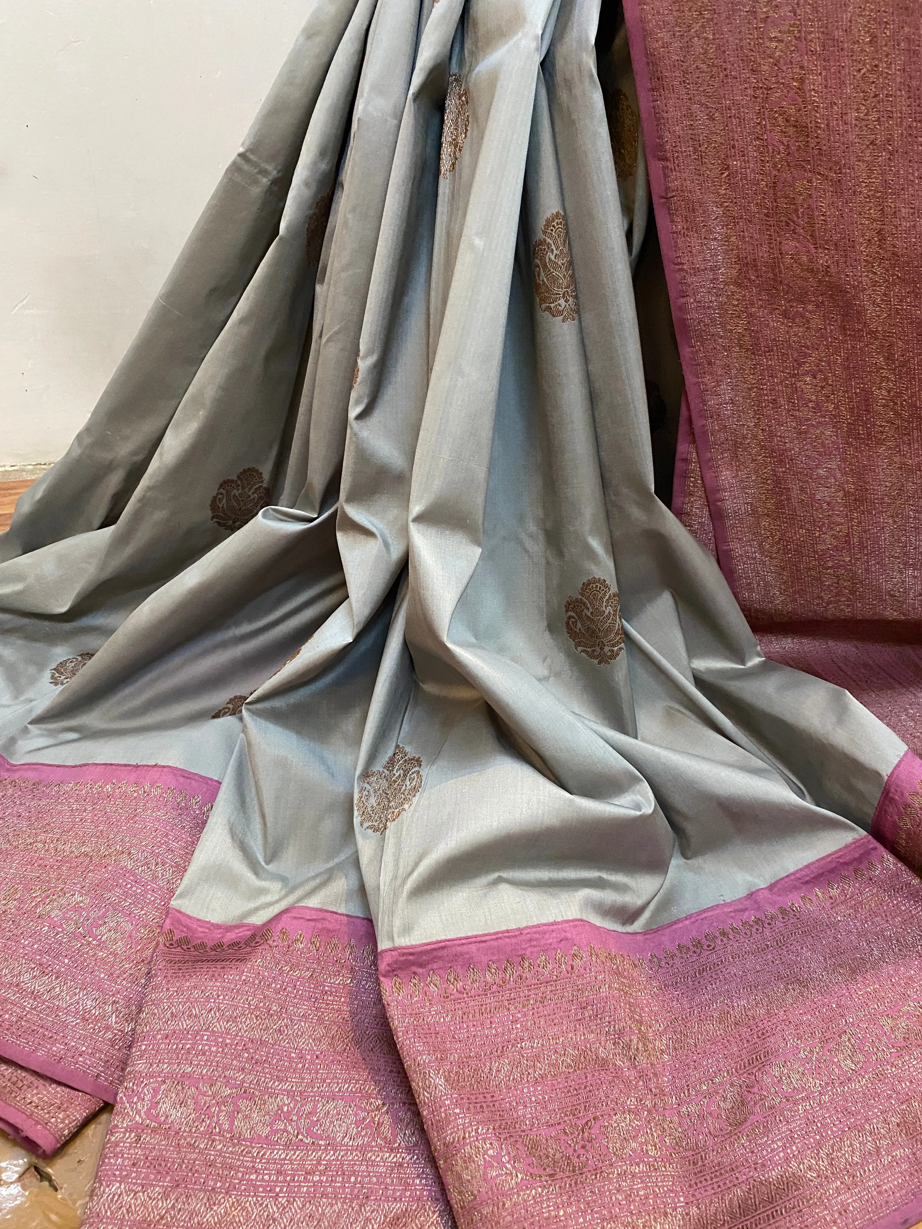 Grey Pure Silk Traditional Banarasi Saree with Kadhwa Butis