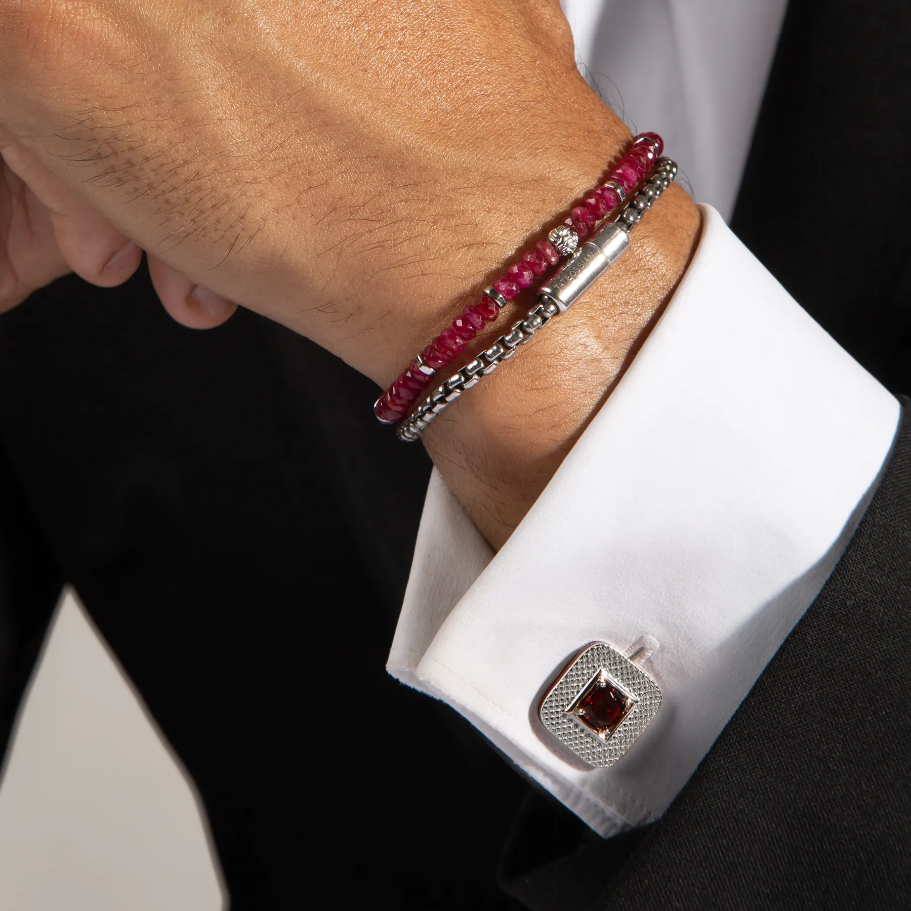 Refratto Cufflinks in Rhodium Plated Silver with Red Garnet