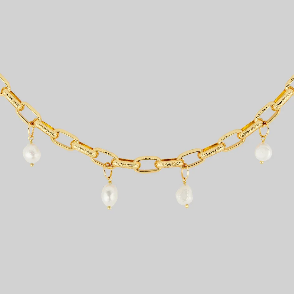 SOVEREIGN. Ornate Link Pearl Collar - Gold