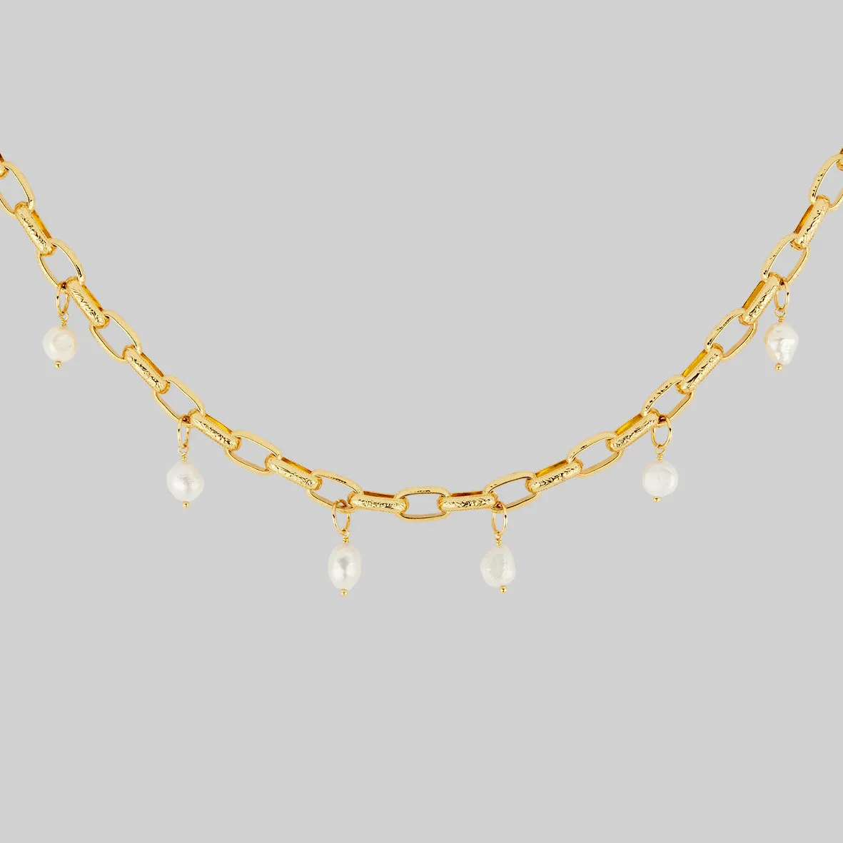 SOVEREIGN. Ornate Link Pearl Collar - Gold