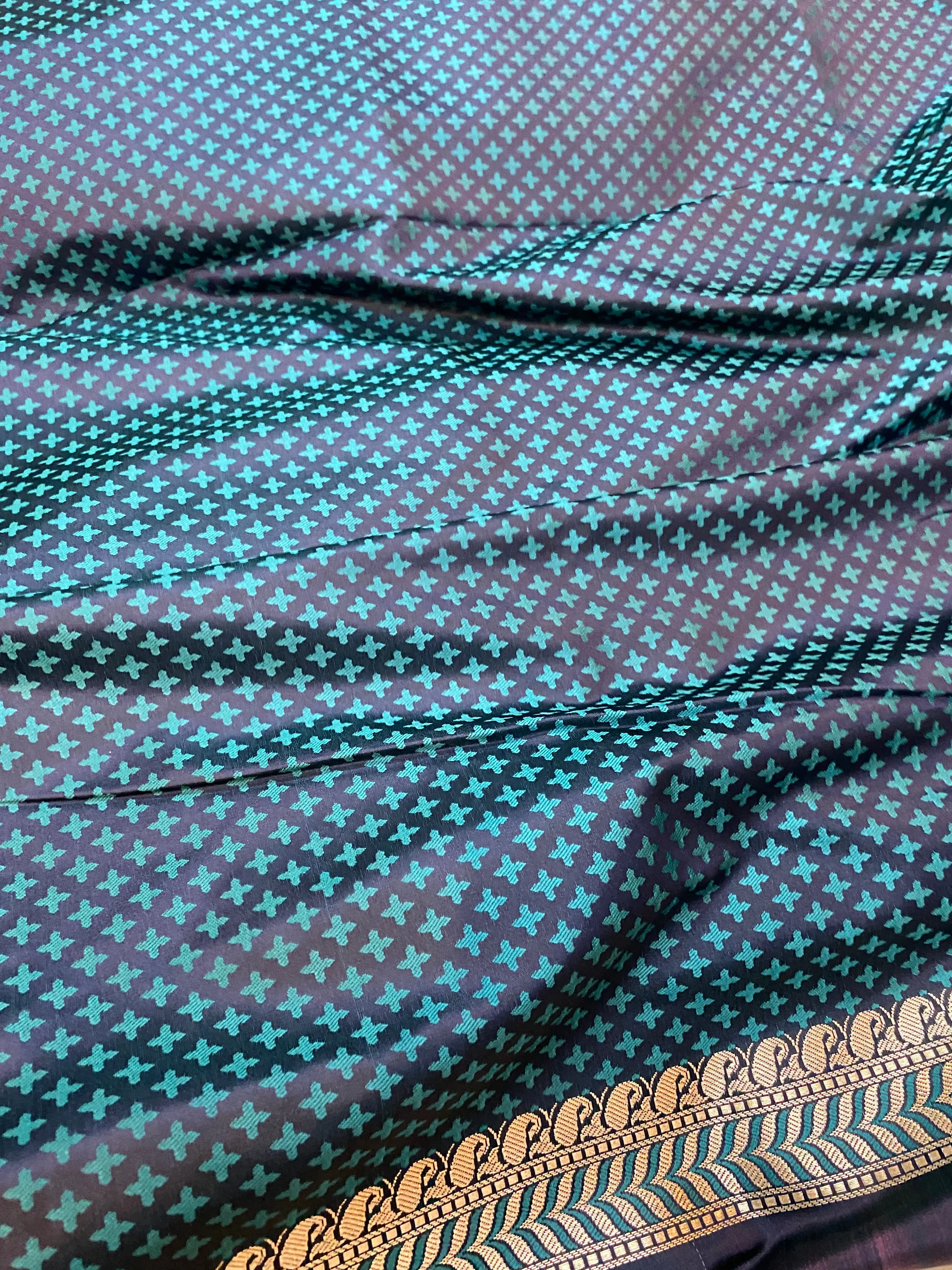 Turquoise Blue Pure Katan Silk Banarasi Saree: Jaal Work Tanchui Weave Splendor