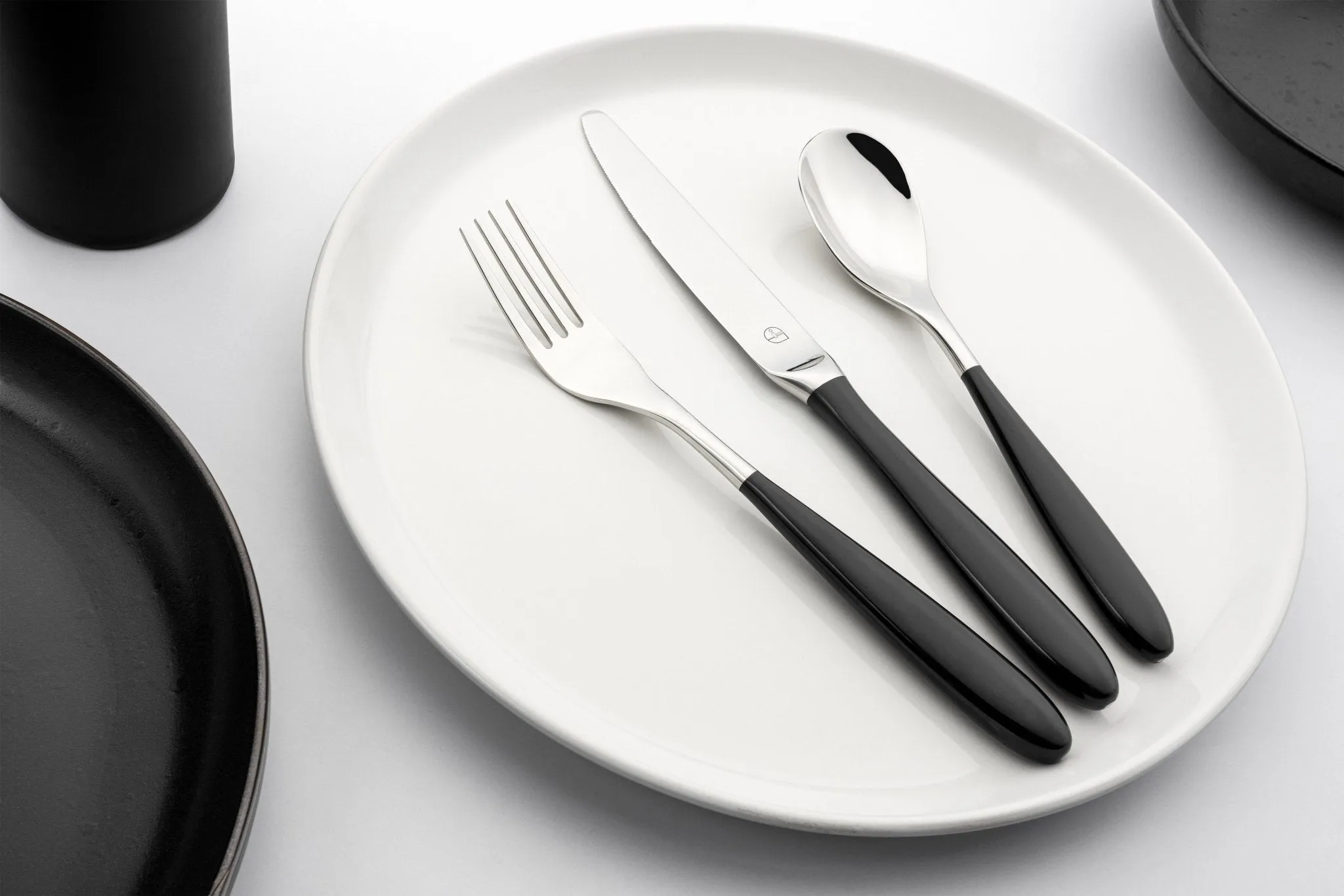 Yin & Yang Black 26 Piece Cutlery Set