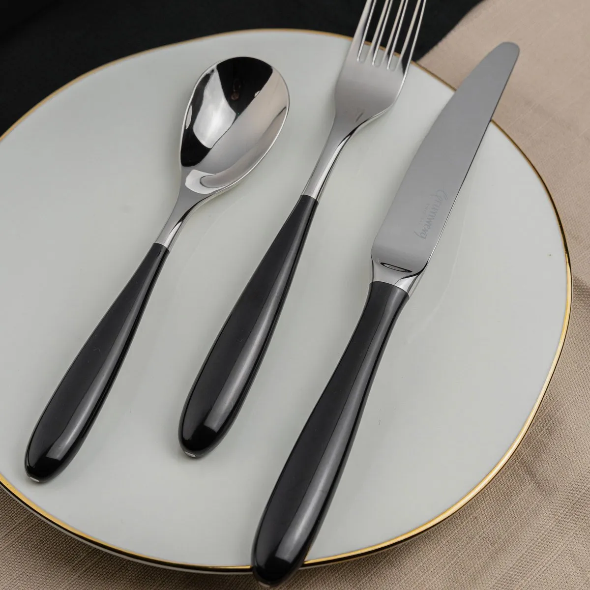 Yin & Yang Black 26 Piece Cutlery Set